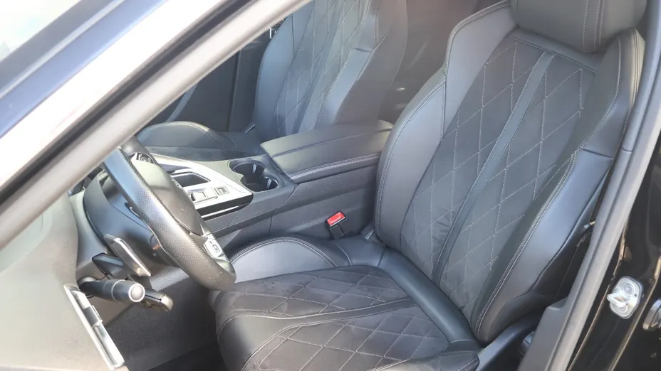PEUGEOT 3008 -