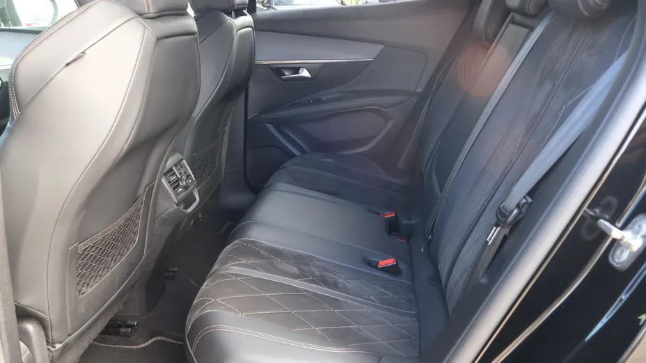PEUGEOT 3008 -