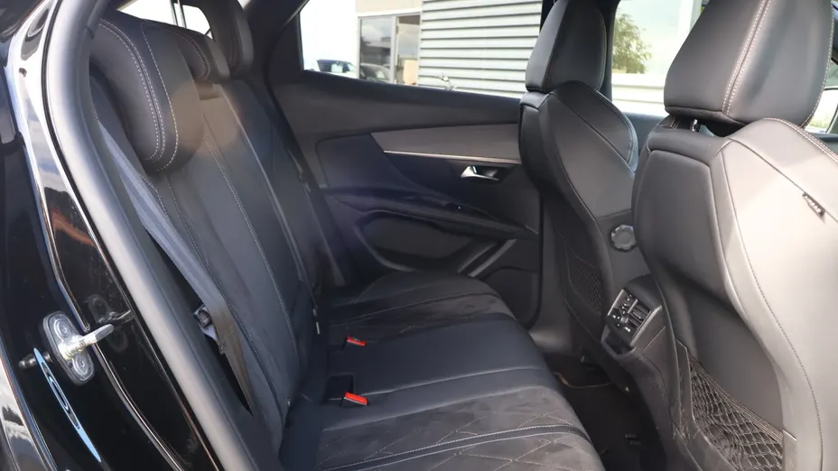 PEUGEOT 3008 -