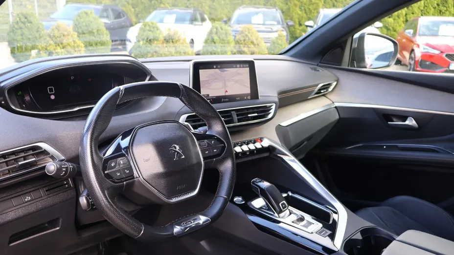 PEUGEOT 3008 -