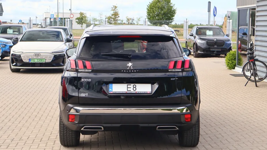 PEUGEOT 3008 -