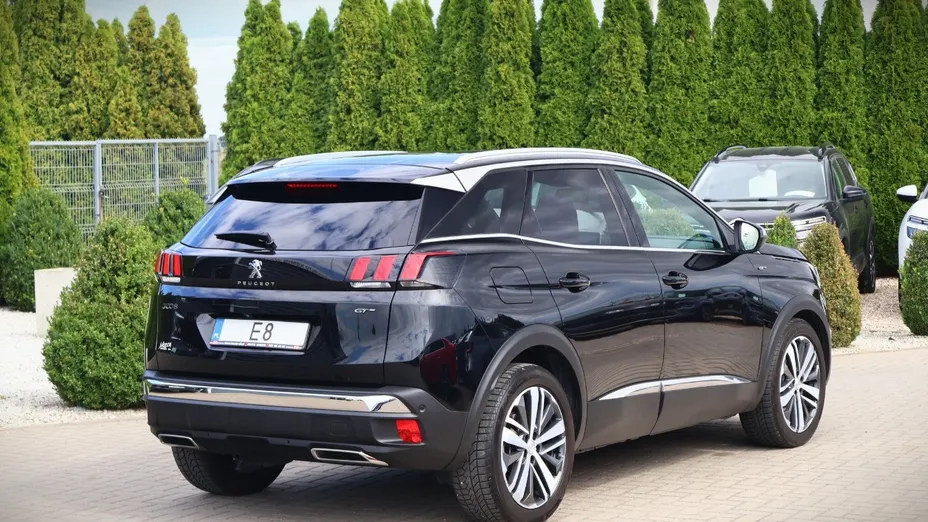 PEUGEOT 3008 -
