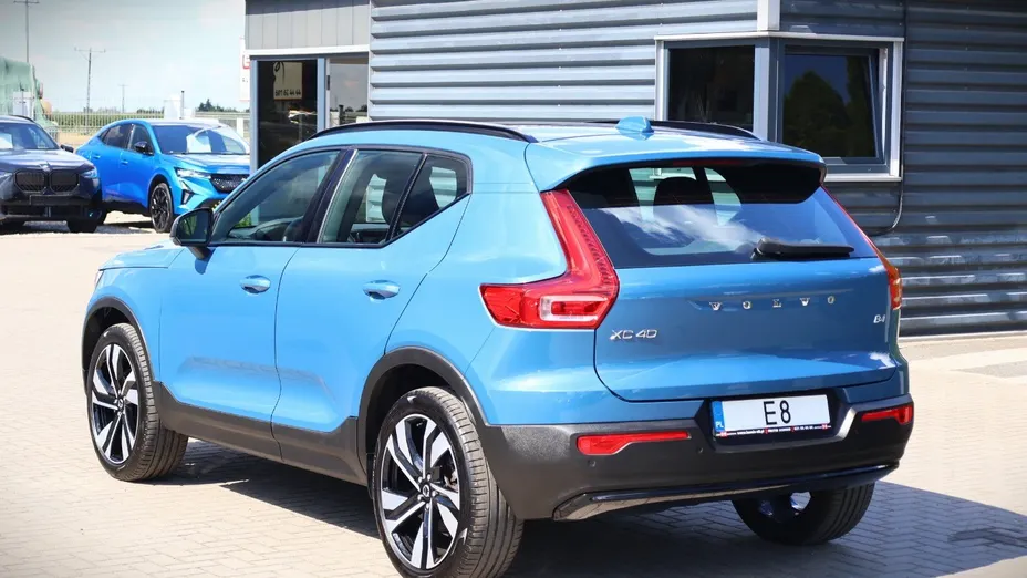 VOLVO XC40 -