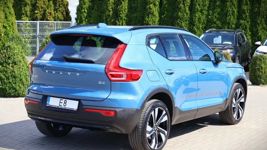 VOLVO XC40 -