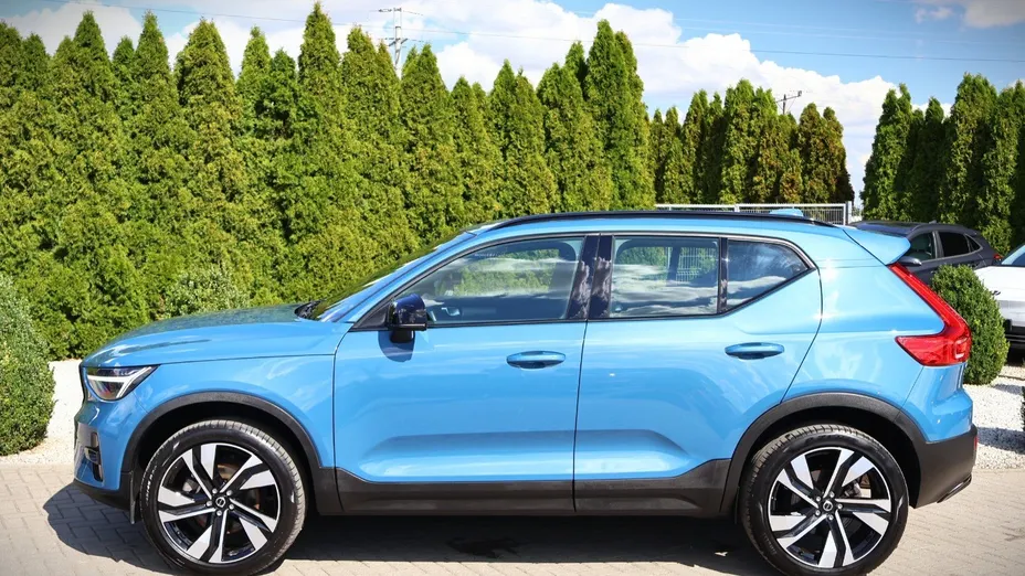 VOLVO XC40 -