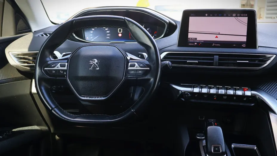 PEUGEOT 3008 -