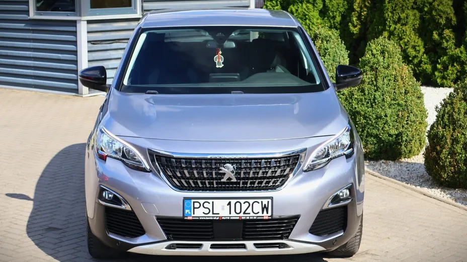 PEUGEOT 3008 -