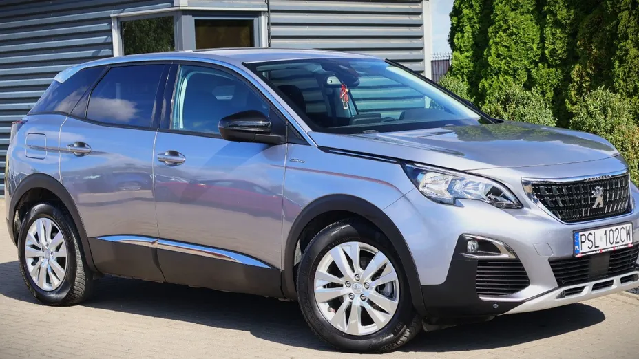 PEUGEOT 3008 -