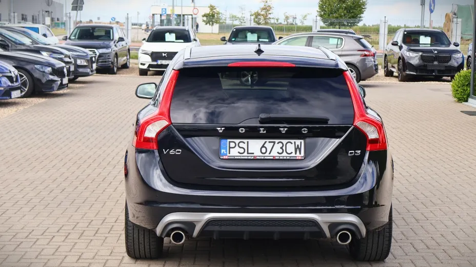 VOLVO V60 -