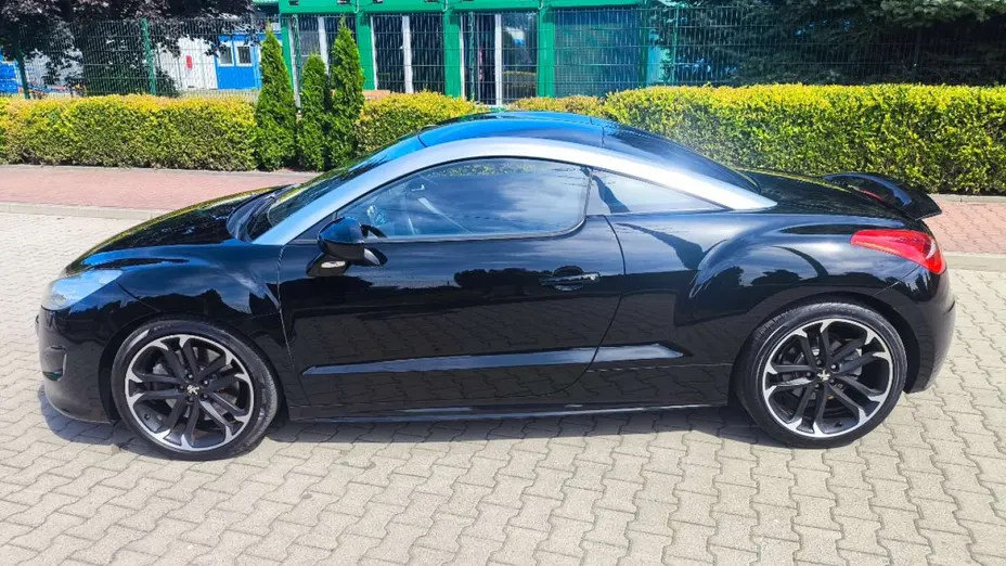PEUGEOT RCZ -