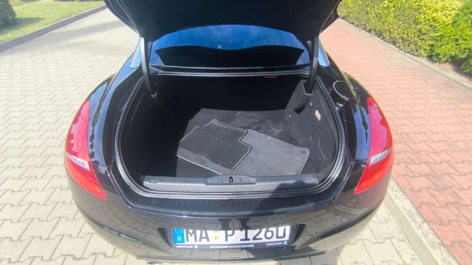 PEUGEOT RCZ -