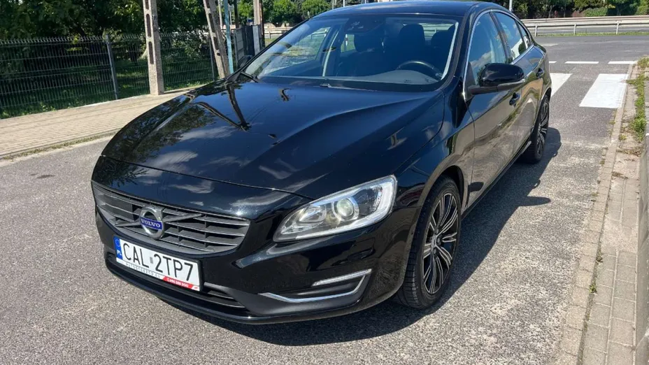 VOLVO S60 -