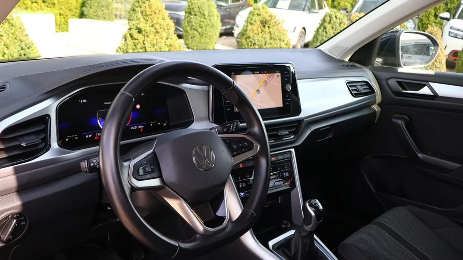 VOLKSWAGEN T-ROC -