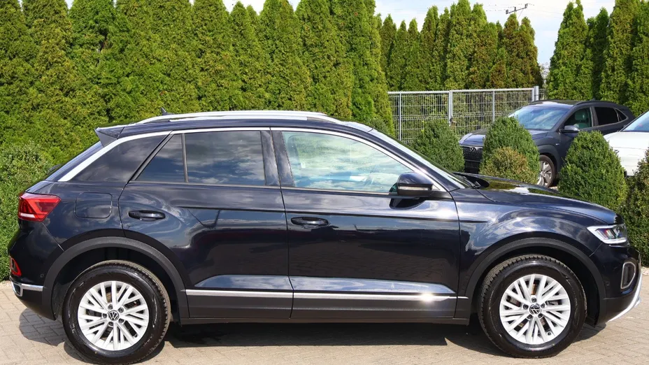 VOLKSWAGEN T-ROC -