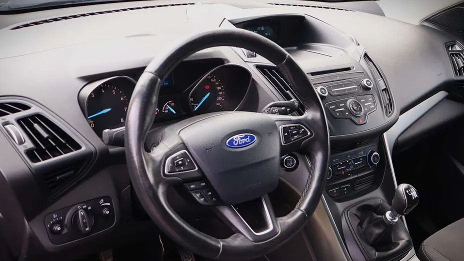 FORD Kuga -