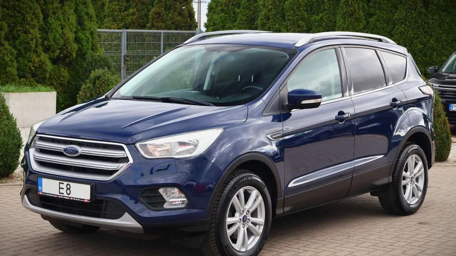 FORD Kuga -