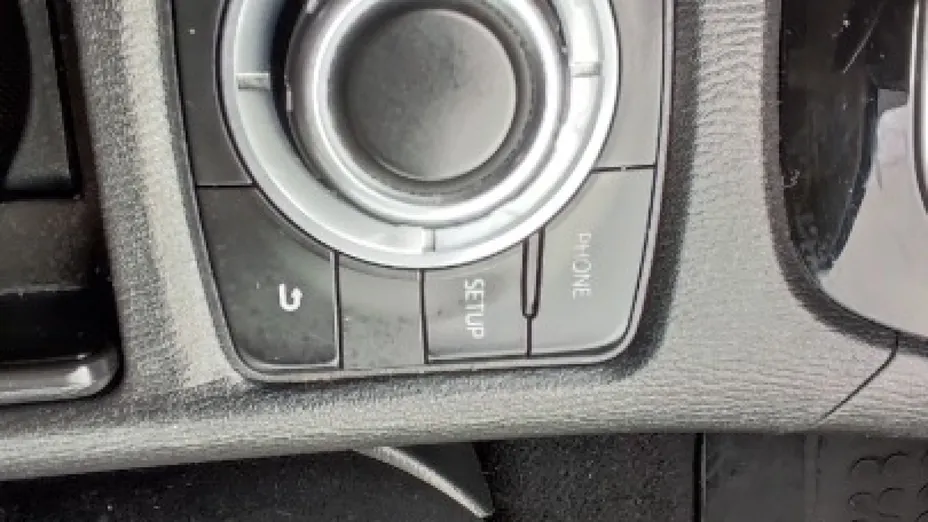 MAZDA 6 -