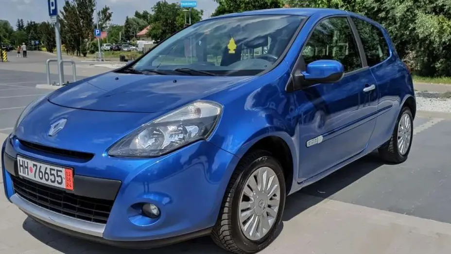 RENAULT Clio -
