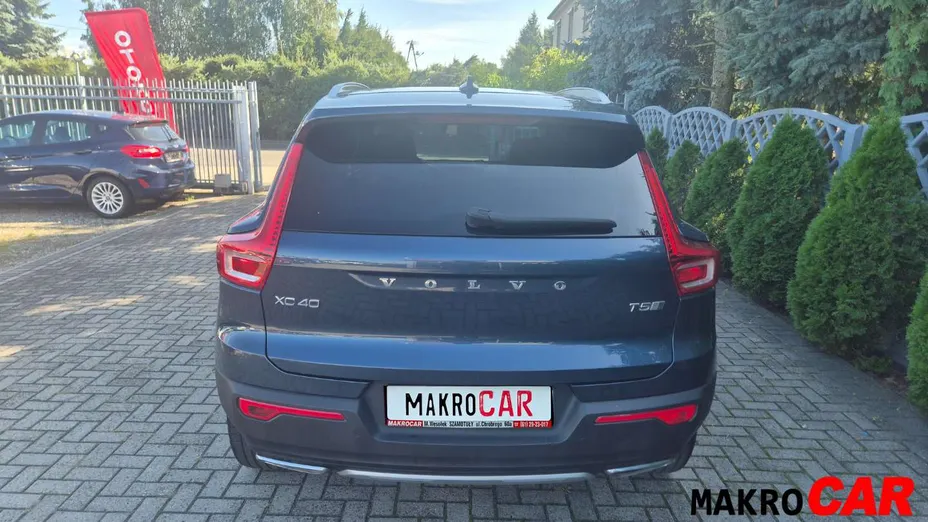 VOLVO XC40 -