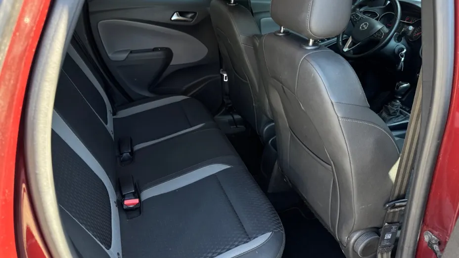 OPEL Crossland X -