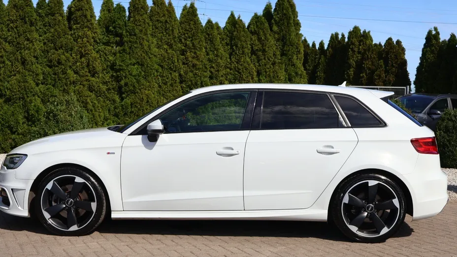 AUDI A3 Sportback -
