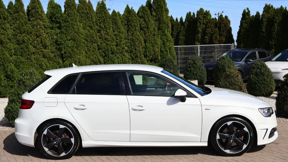 AUDI A3 Sportback -