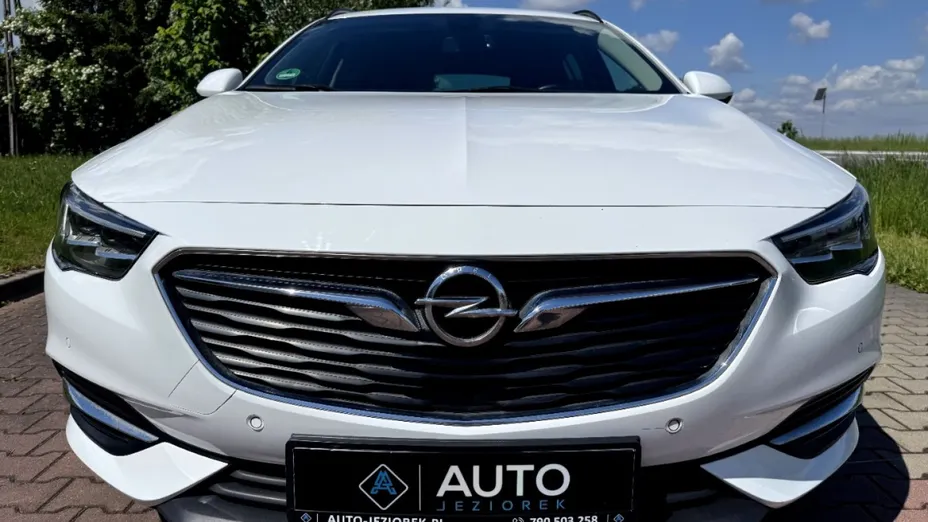OPEL Insignia -