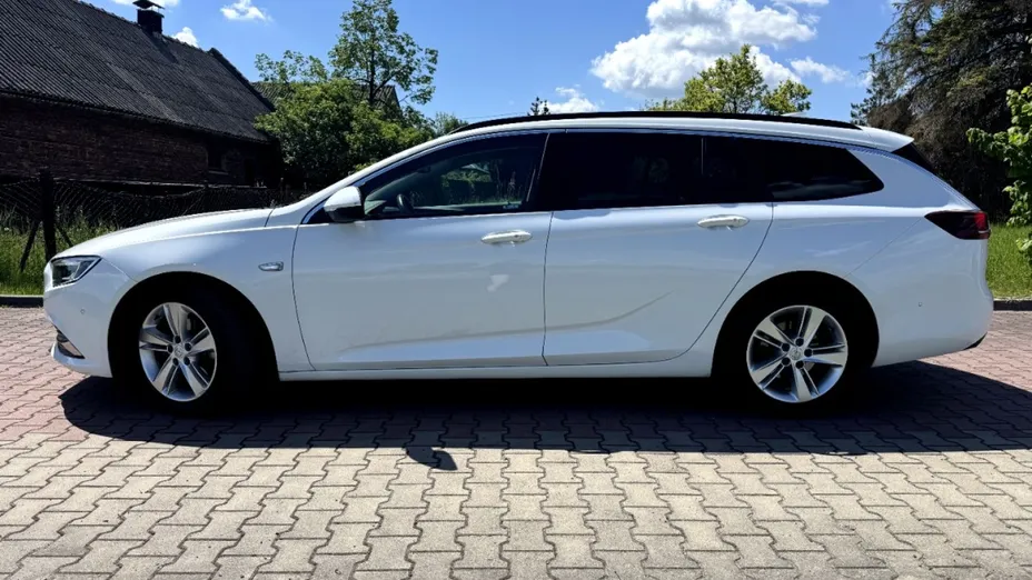 OPEL Insignia -