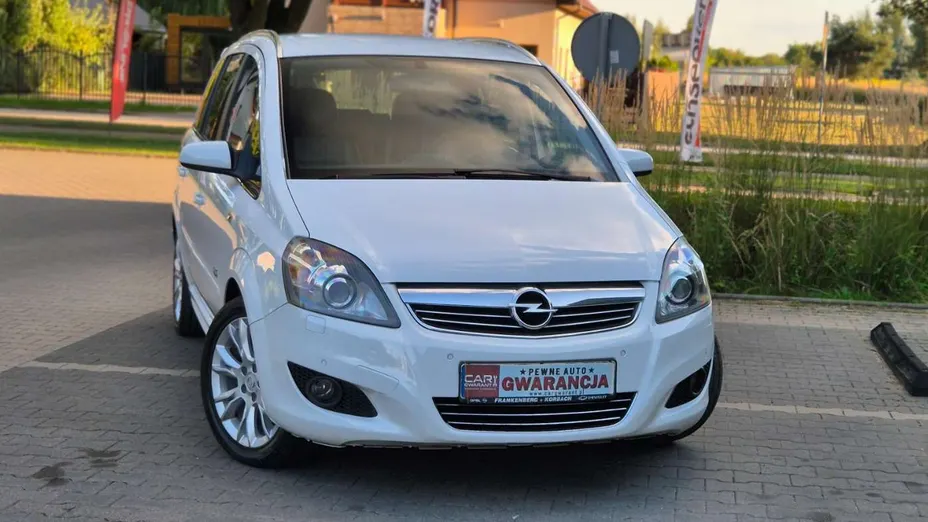 OPEL Zafira -