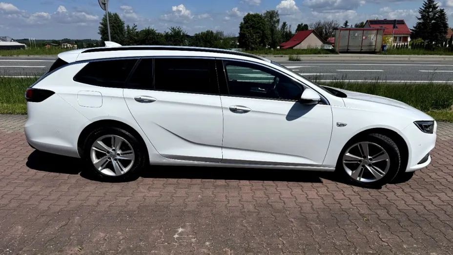OPEL Insignia -