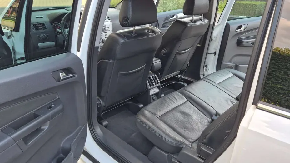 OPEL Zafira -