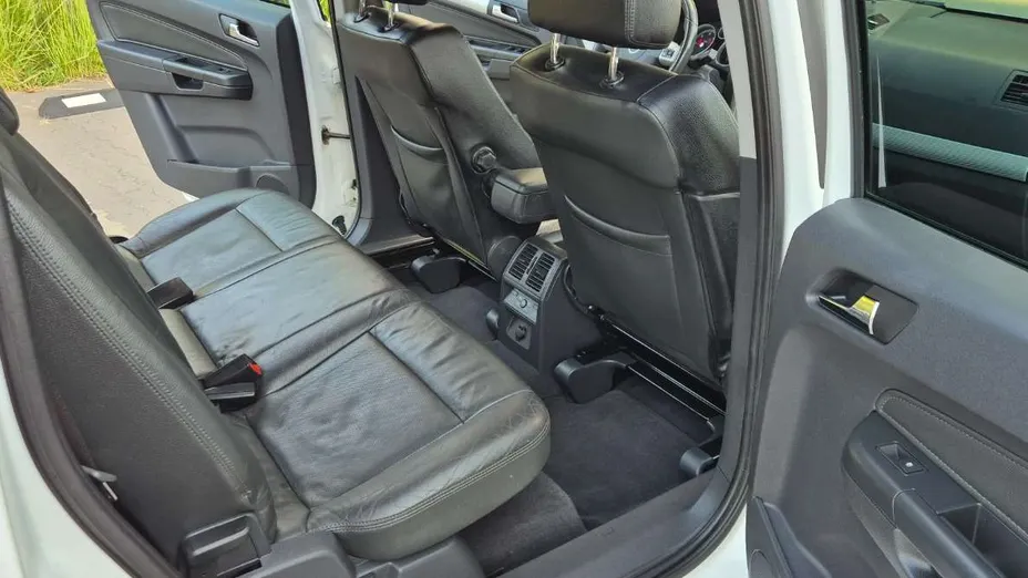 OPEL Zafira -