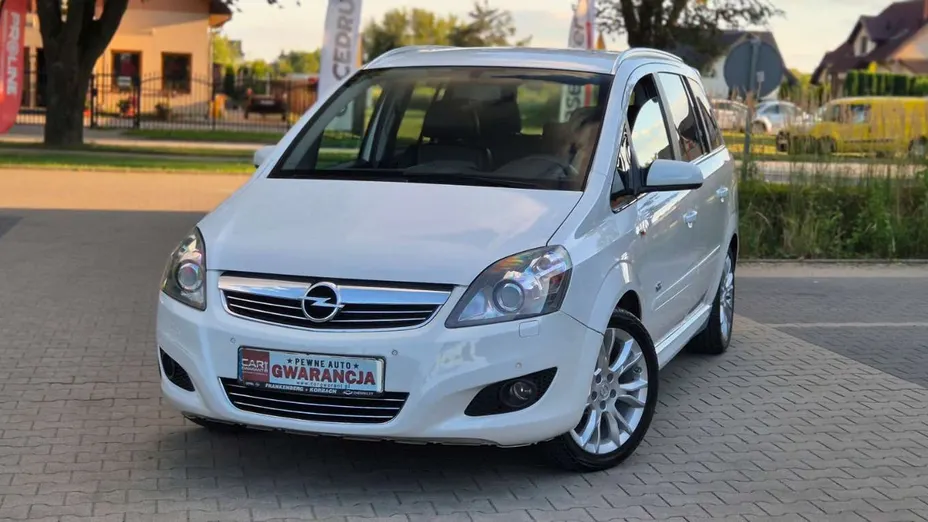 OPEL Zafira -