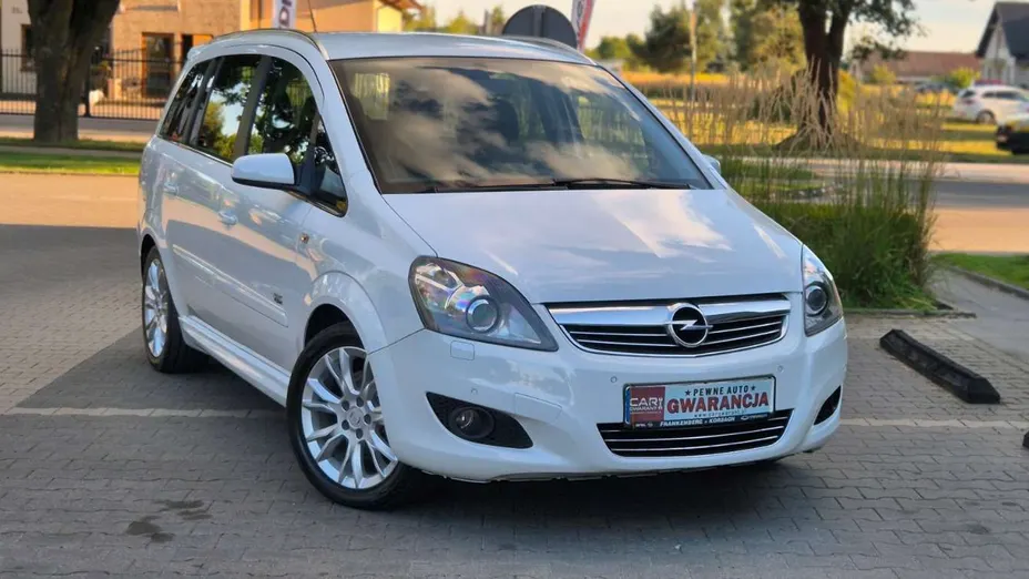 OPEL Zafira -