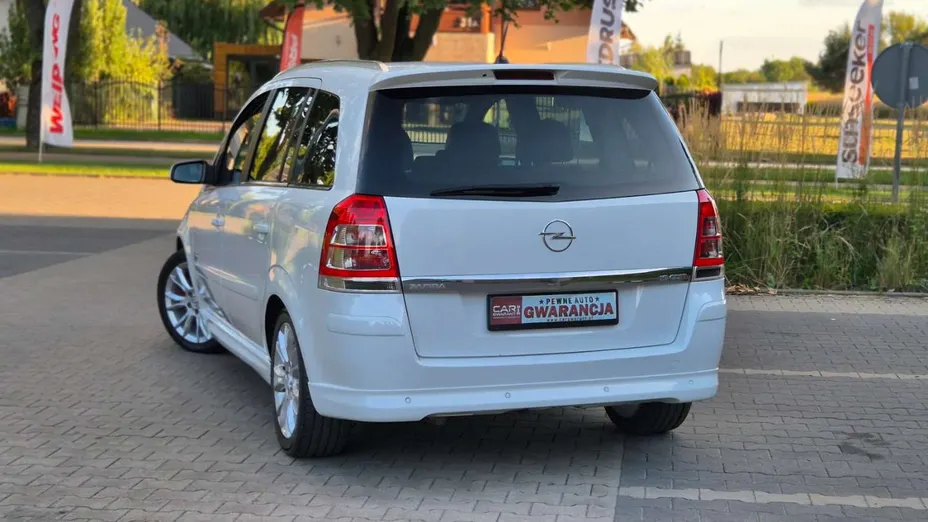 OPEL Zafira -