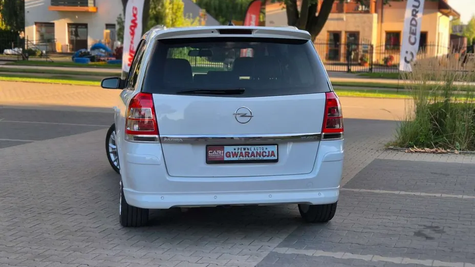 OPEL Zafira -