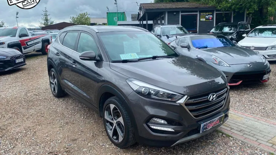 HYUNDAI Tucson -