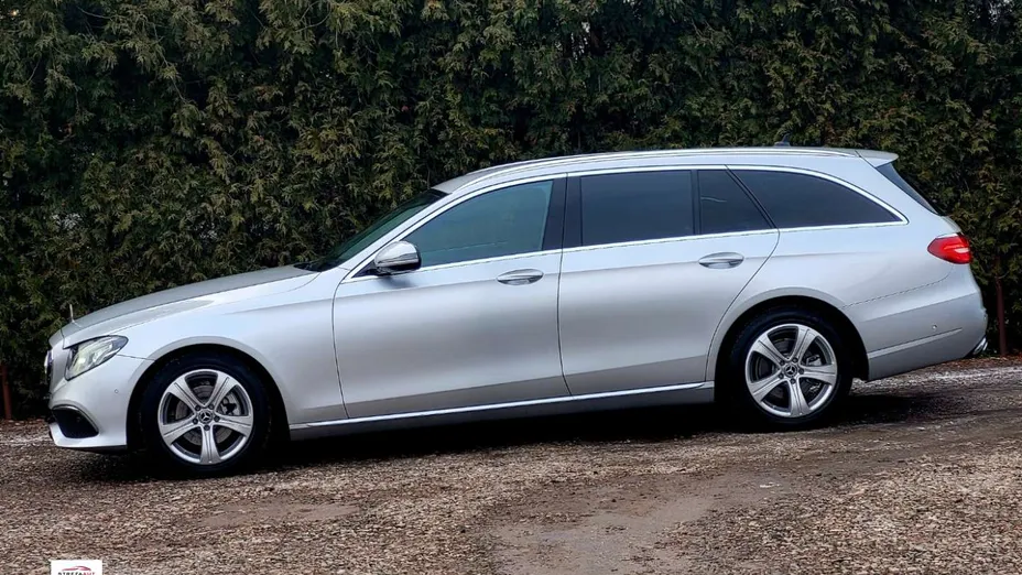 MERCEDES-BENZ E Klasa -