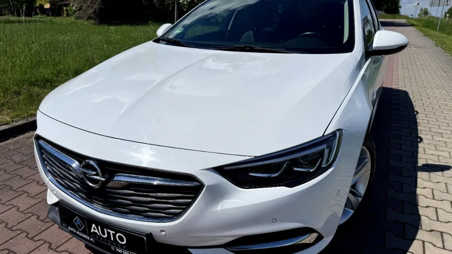 OPEL Insignia -