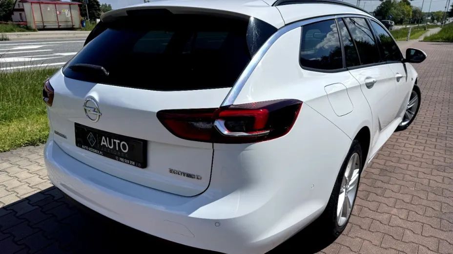 OPEL Insignia -