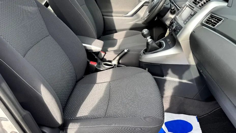 TOYOTA Verso -