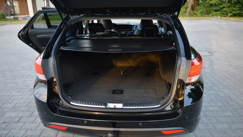 HYUNDAI i40 -