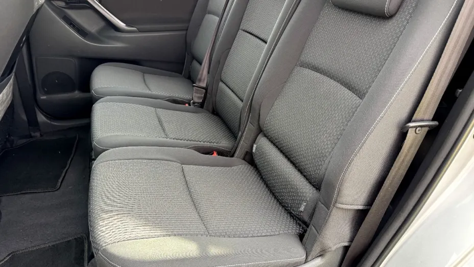 TOYOTA Verso -