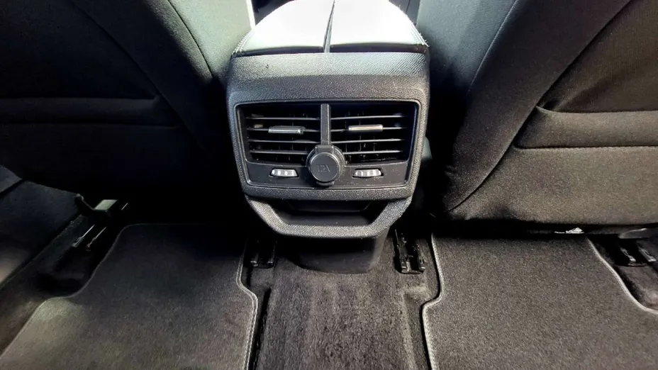 PEUGEOT 3008 -