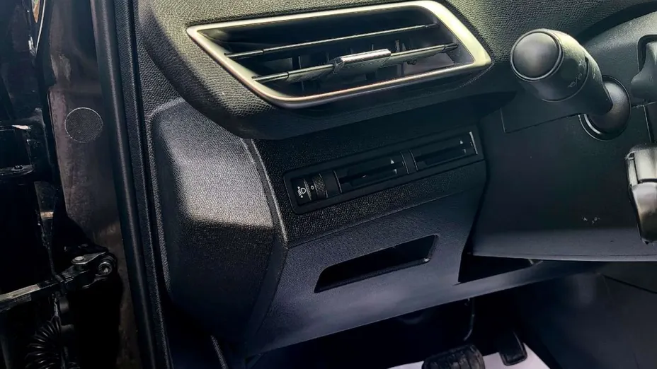 PEUGEOT 3008 -