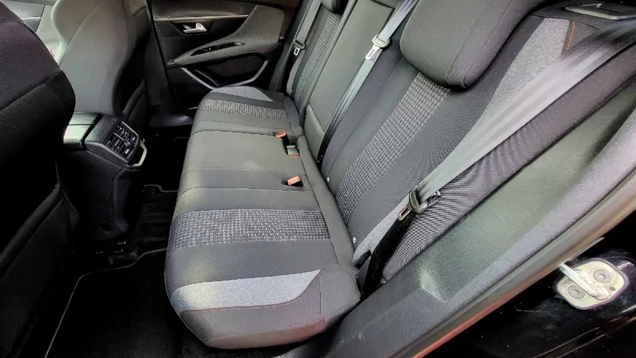 PEUGEOT 3008 -