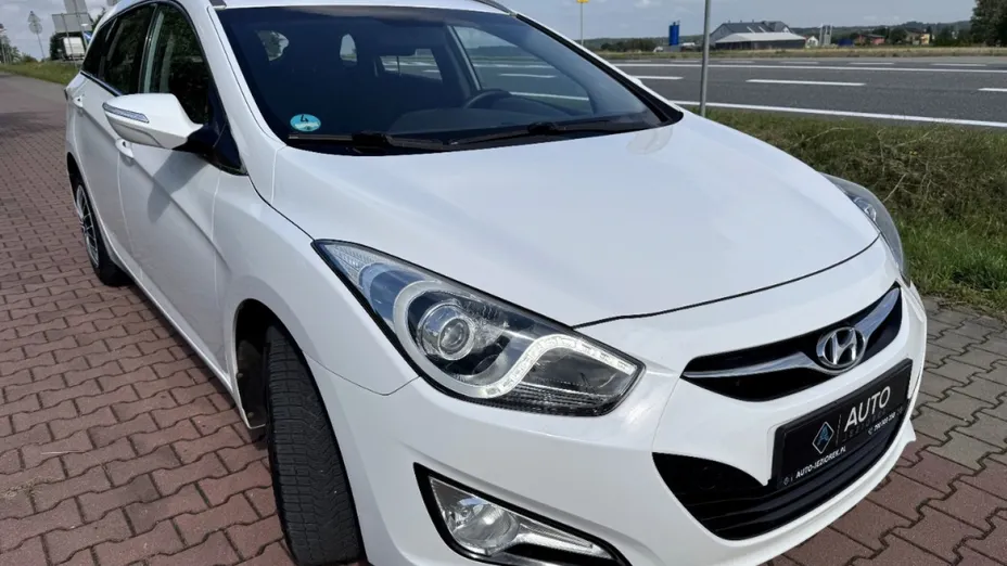 HYUNDAI i40 -
