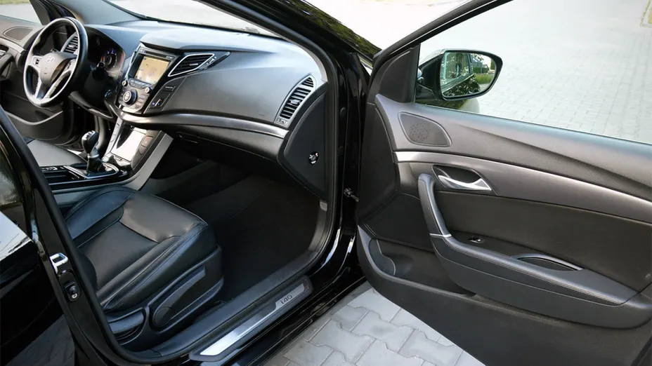 HYUNDAI i40 -