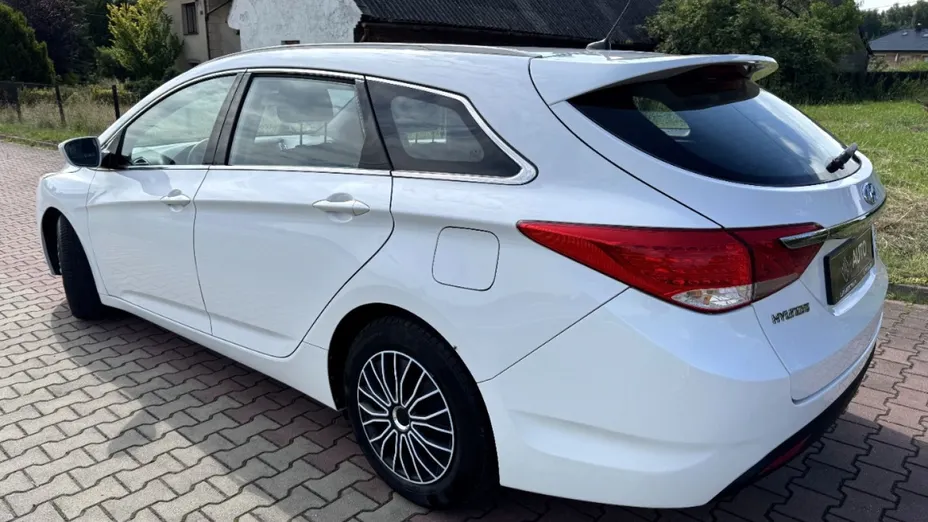 HYUNDAI i40 -