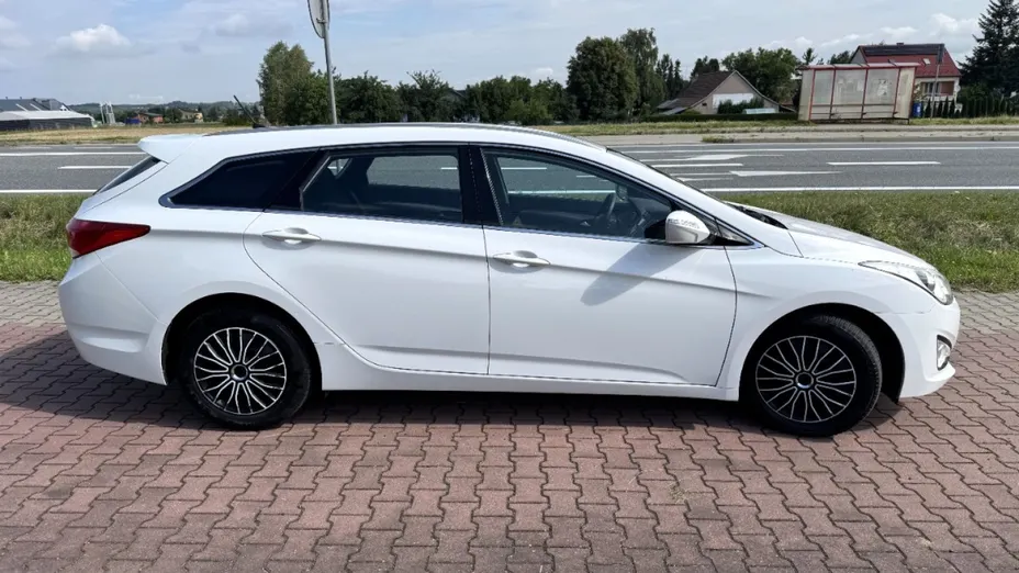 HYUNDAI i40 -